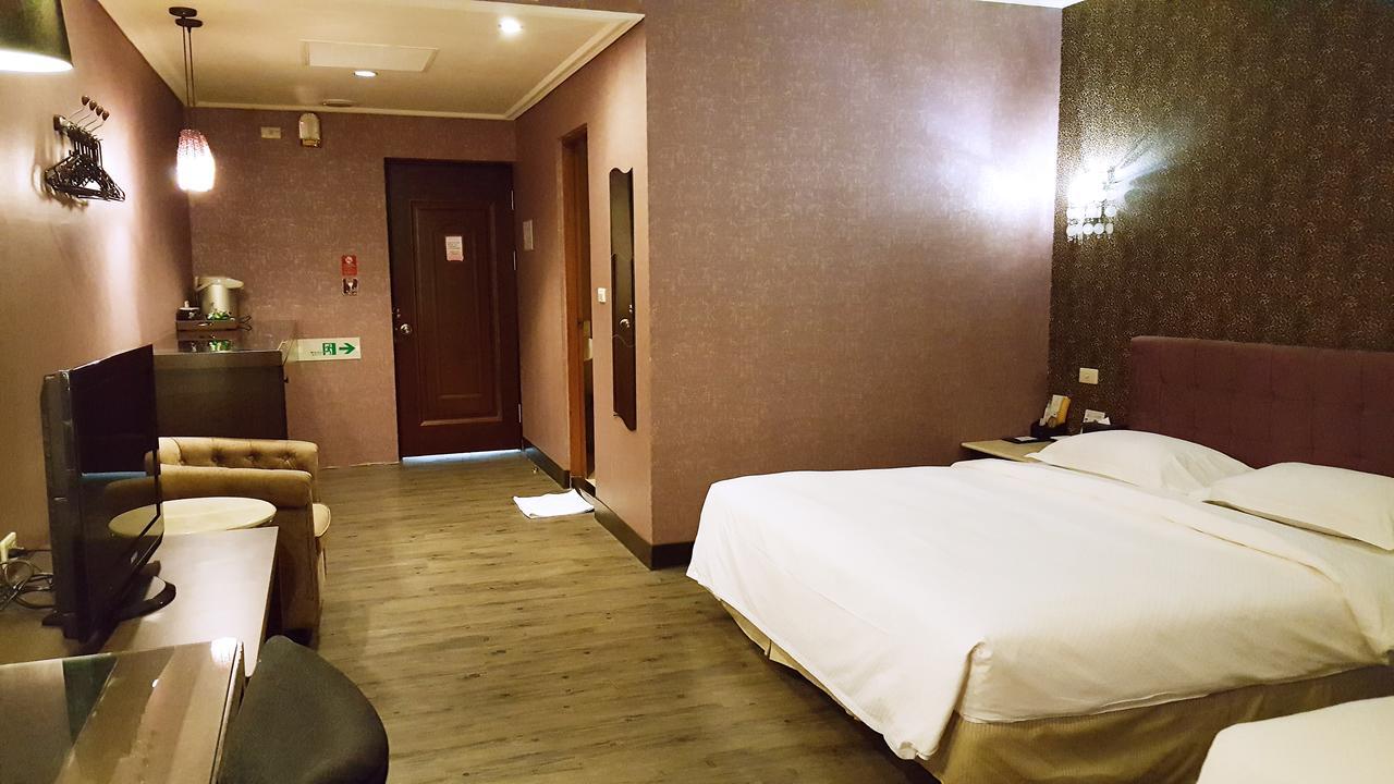 The Riverside Hotel&Motel Kaohsiung Buitenkant foto