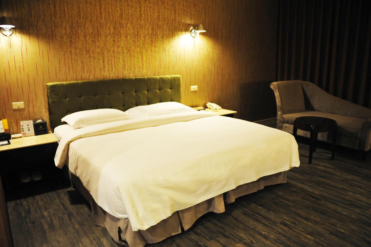 The Riverside Hotel&Motel Kaohsiung Buitenkant foto