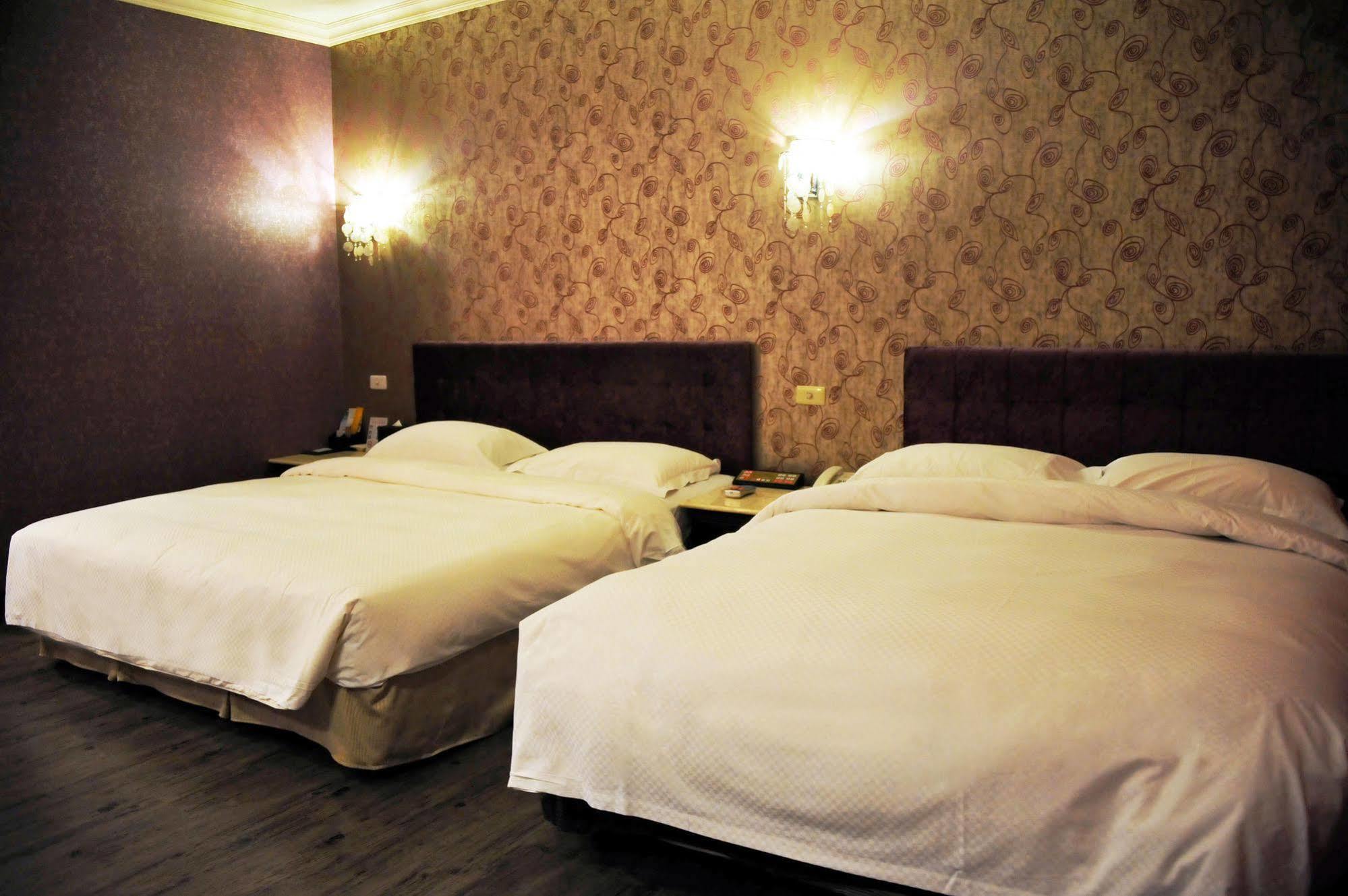 The Riverside Hotel&Motel Kaohsiung Buitenkant foto